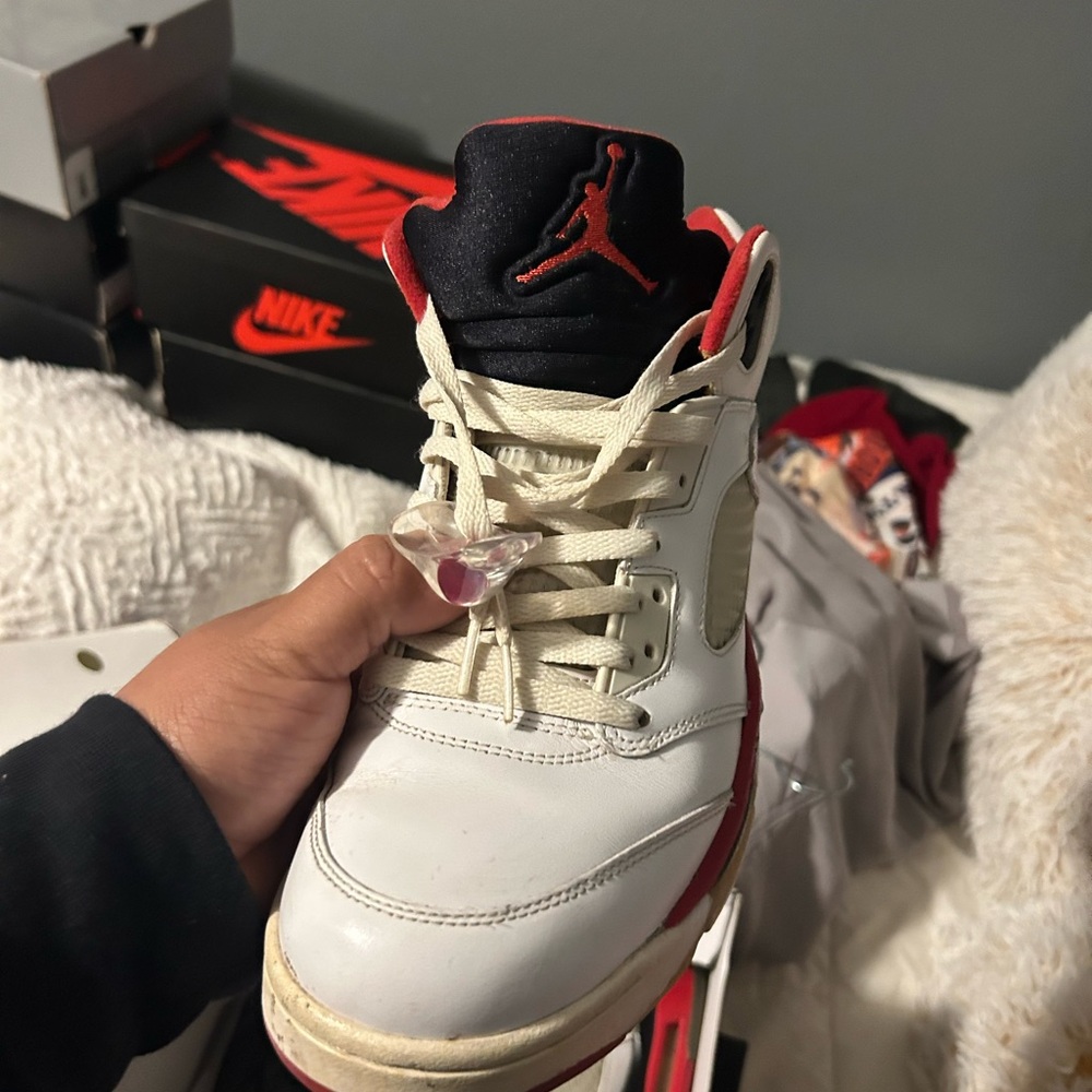 Used air Jordan 5 fire reds men’s